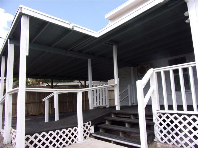 2722 Greenwood Dr, Corpus Christi, TX 78405
