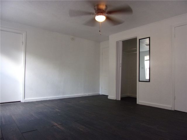 2722 Greenwood Dr, Corpus Christi, TX 78405