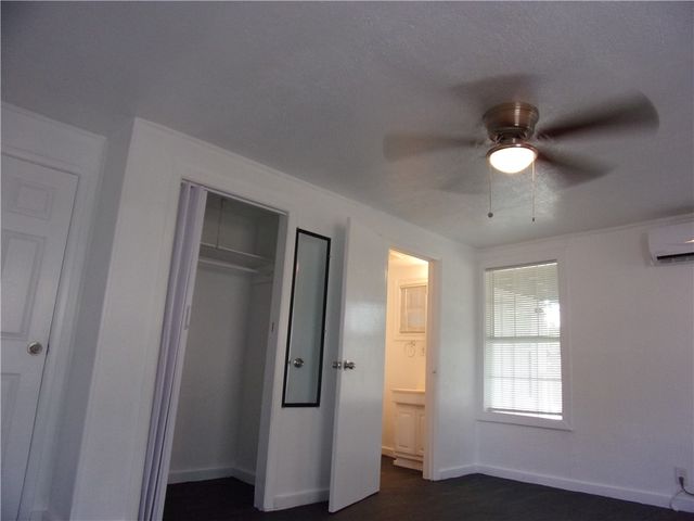 2722 Greenwood Dr, Corpus Christi, TX 78405
