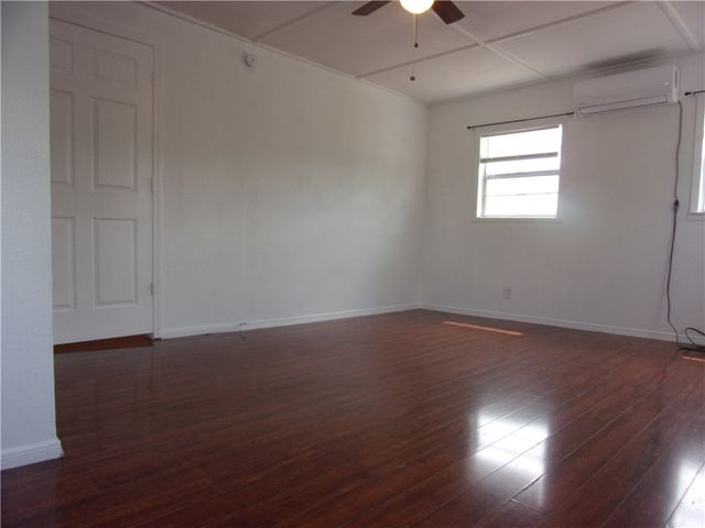 2722 Greenwood Dr, Corpus Christi, TX 78405