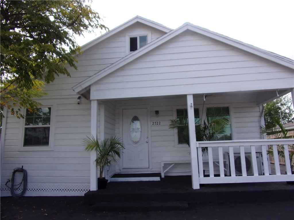 2722 Greenwood Dr, Corpus Christi, TX 78405 — photo 2