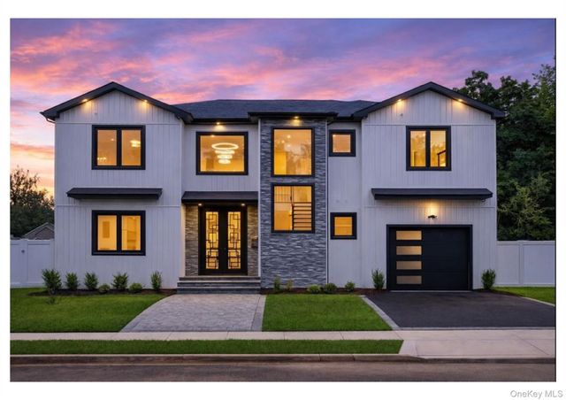 2 Radial Lane, Levittown, NY 11756