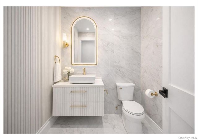 2 Radial Lane, Levittown, NY 11756