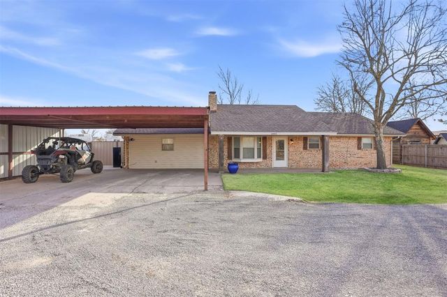 1002 Bodenstein Terrace, Hobart, OK 73651