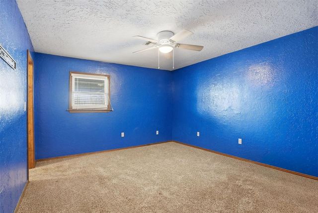 1002 Bodenstein Terrace, Hobart, OK 73651