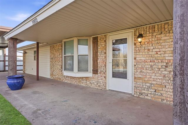 1002 Bodenstein Terrace, Hobart, OK 73651
