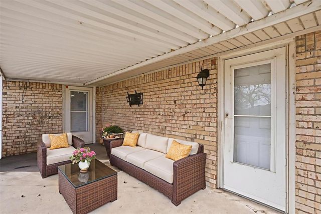 1002 Bodenstein Terrace, Hobart, OK 73651