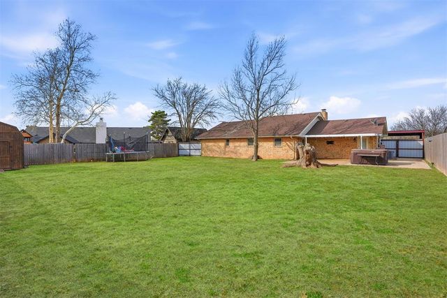 1002 Bodenstein Terrace, Hobart, OK 73651