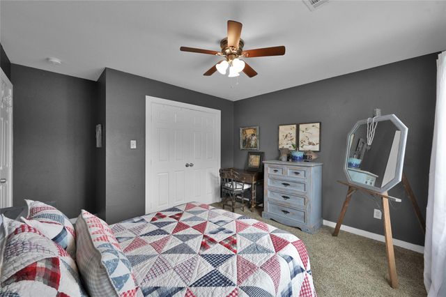 592 Mosswood Drive, Conroe, TX 77302