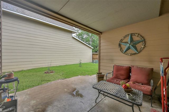 592 Mosswood Drive, Conroe, TX 77302