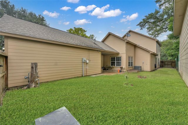 592 Mosswood Drive, Conroe, TX 77302