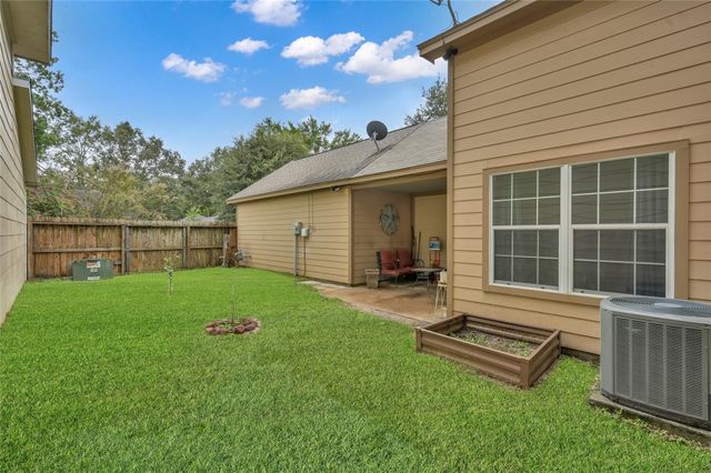 592 Mosswood Drive, Conroe, TX 77302