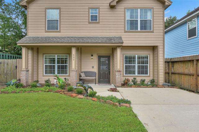 592 Mosswood Drive, Conroe, TX 77302