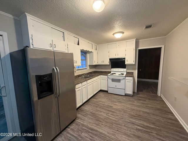 2008 Clemson Circle, Gautier, MS 39553