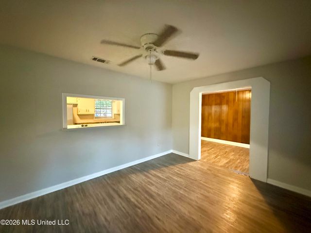 2008 Clemson Circle, Gautier, MS 39553