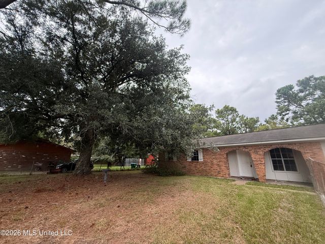 2008 Clemson Circle, Gautier, MS 39553