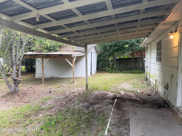 2008 Clemson Circle, Gautier, MS 39553