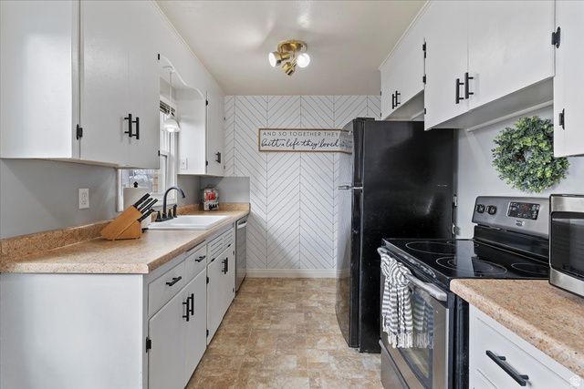 5243 S 2200 W, Roy, UT 84067