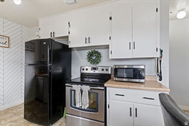 5243 S 2200 W, Roy, UT 84067