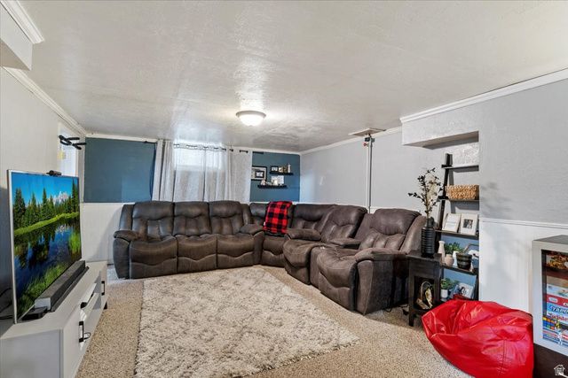 5243 S 2200 W, Roy, UT 84067