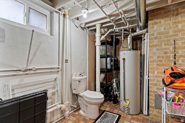 5243 S 2200 W, Roy, UT 84067