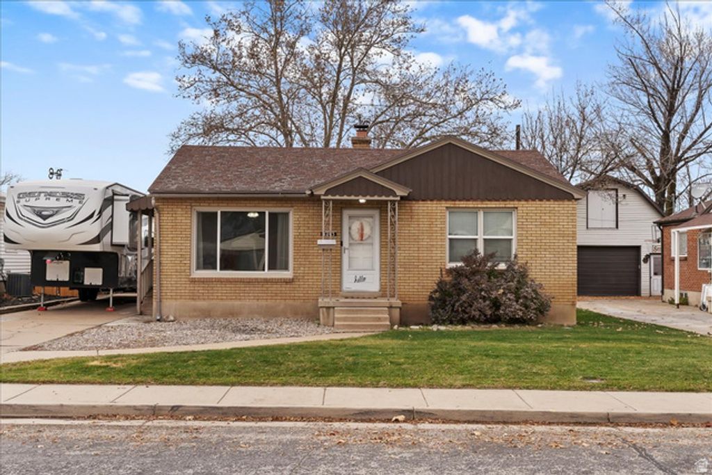 5243 S 2200 W, Roy, UT 84067