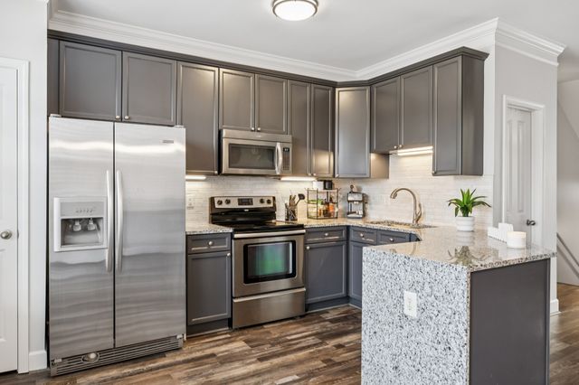 4705 Brighton Village Dr, Nashville, TN 37211