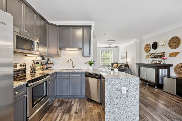 4705 Brighton Village Dr, Nashville, TN 37211