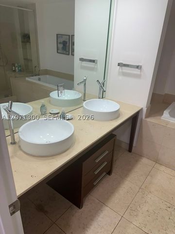 485 Brickell Ave 1908, Miami, FL 33131