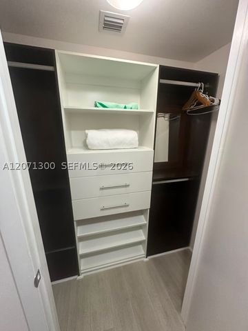 485 Brickell Ave 1908, Miami, FL 33131