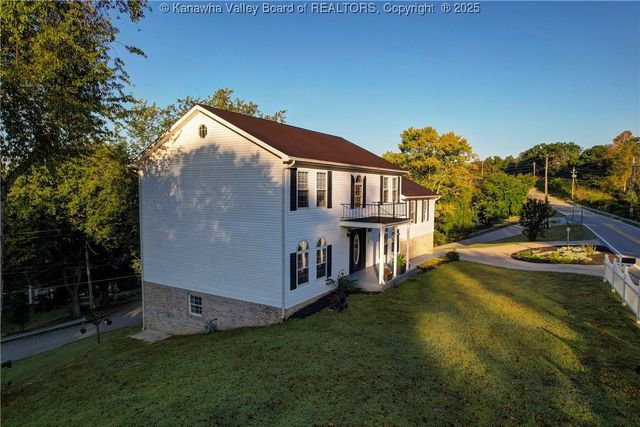 1 Bridlewood Road, Charleston, WV 25314