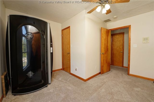 1 Bridlewood Road, Charleston, WV 25314