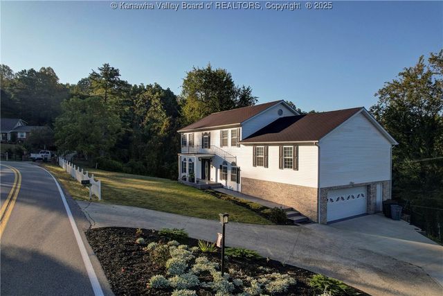 1 Bridlewood Road, Charleston, WV 25314