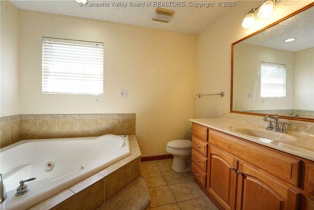 1 Bridlewood Road, Charleston, WV 25314