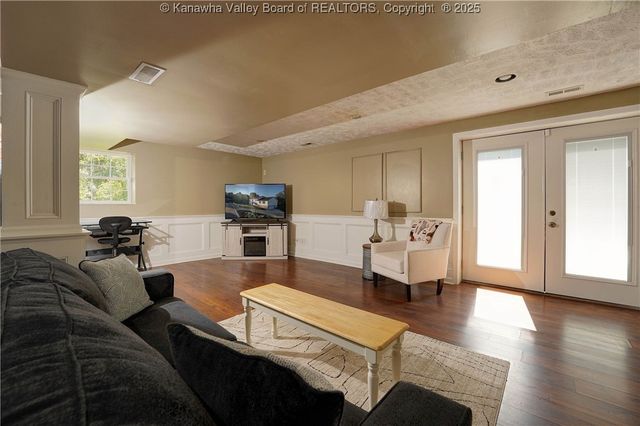 1 Bridlewood Road, Charleston, WV 25314