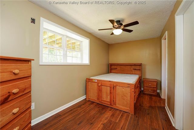 1 Bridlewood Road, Charleston, WV 25314