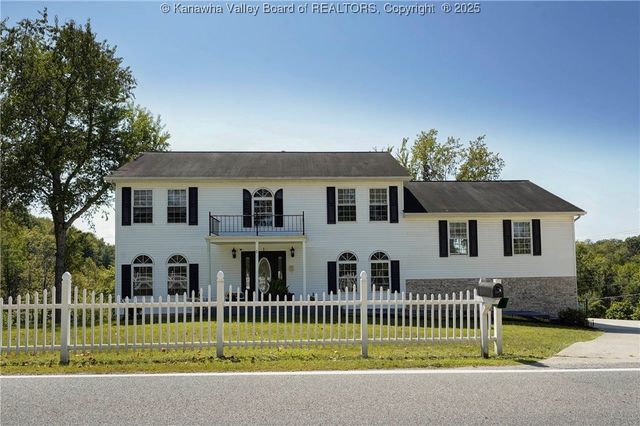 1 Bridlewood Road, Charleston, WV 25314