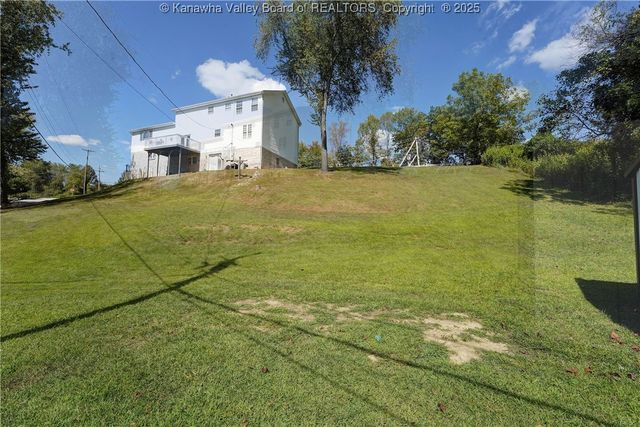 1 Bridlewood Road, Charleston, WV 25314