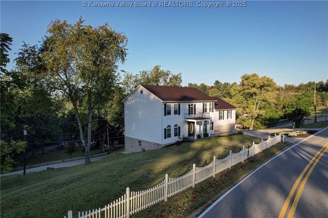 1 Bridlewood Road, Charleston, WV 25314