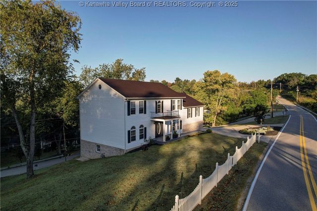 1 Bridlewood Road, Charleston, WV 25314