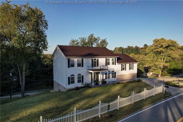 1 Bridlewood Road, Charleston, WV 25314