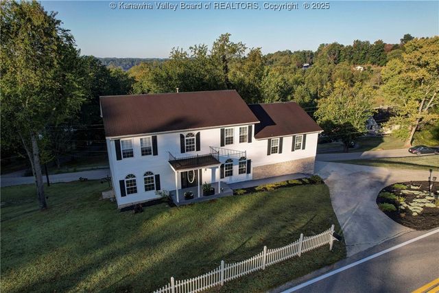 1 Bridlewood Road, Charleston, WV 25314