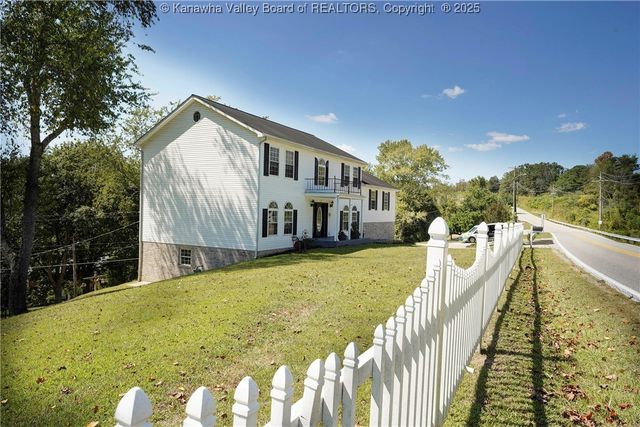 1 Bridlewood Road, Charleston, WV 25314