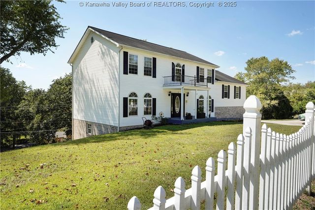 1 Bridlewood Road, Charleston, WV 25314