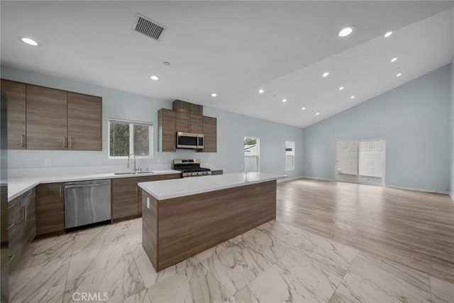 955 Brossard, Thousand Oaks, CA 91360