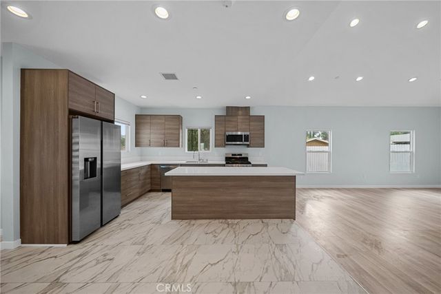955 Brossard, Thousand Oaks, CA 91360