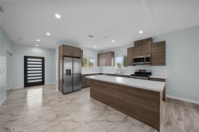 955 Brossard, Thousand Oaks, CA 91360