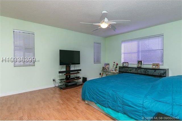 1032 Silktree Ln, Weston, FL 33327