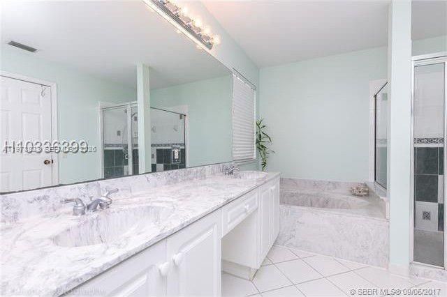 1032 Silktree Ln, Weston, FL 33327