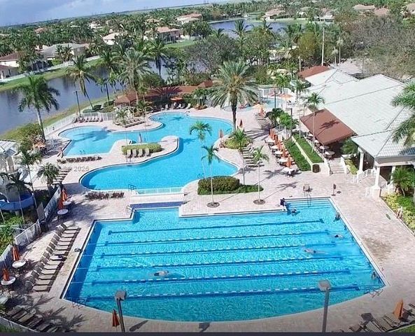 1032 Silktree Ln, Weston, FL 33327